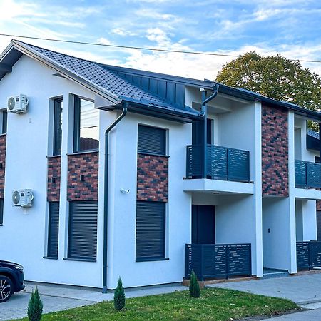 Kiko Apartmani Lux Зренянин Экстерьер фото