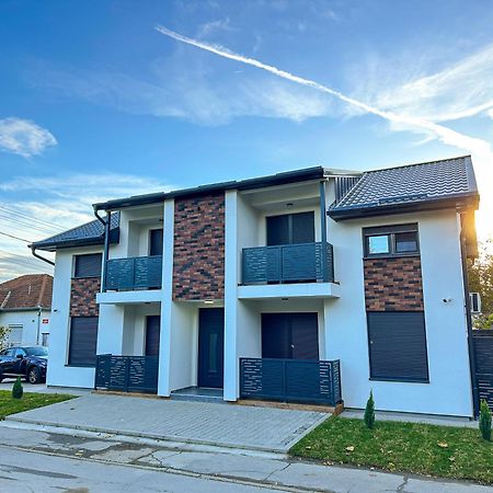 Kiko Apartmani Lux Зренянин Экстерьер фото