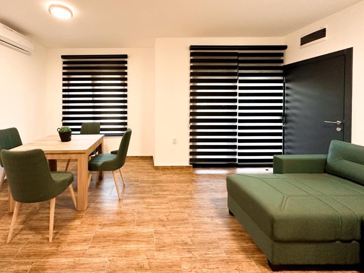 Kiko Apartmani Lux Зренянин Экстерьер фото