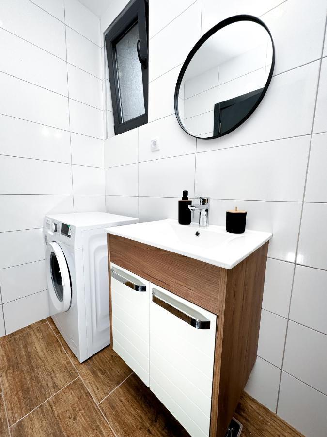 Kiko Apartmani Lux Зренянин Экстерьер фото