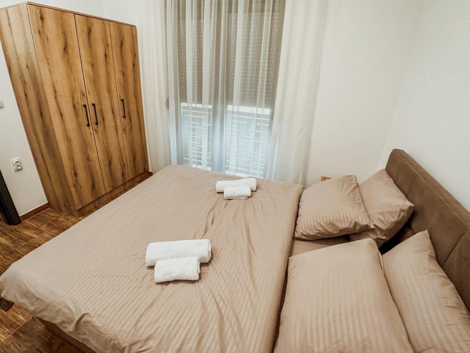 Kiko Apartmani Lux Зренянин Экстерьер фото
