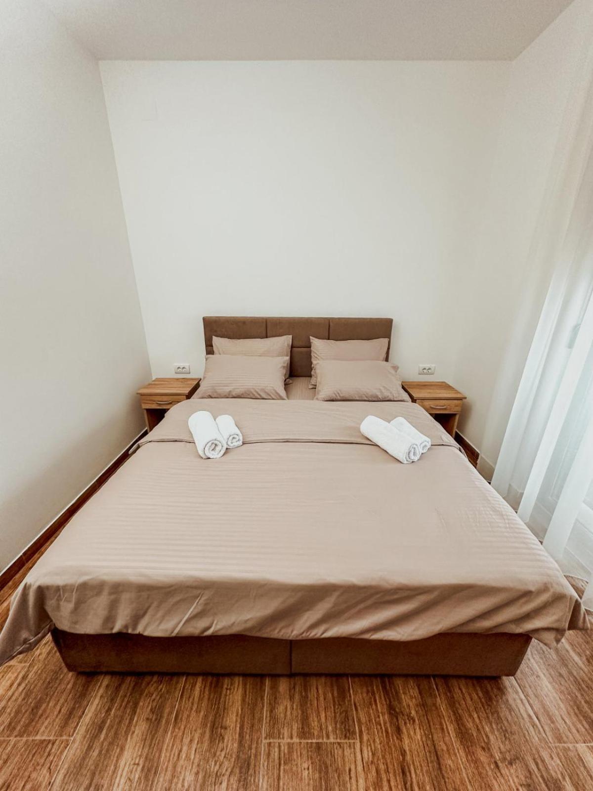 Kiko Apartmani Lux Зренянин Экстерьер фото