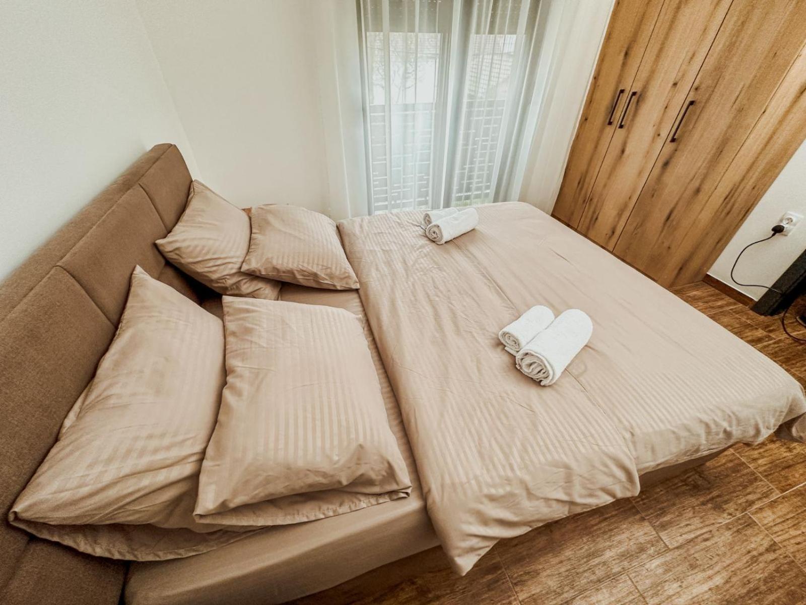 Kiko Apartmani Lux Зренянин Экстерьер фото